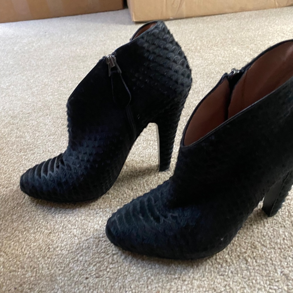 Gorgeous fur Alaia high heel booties.